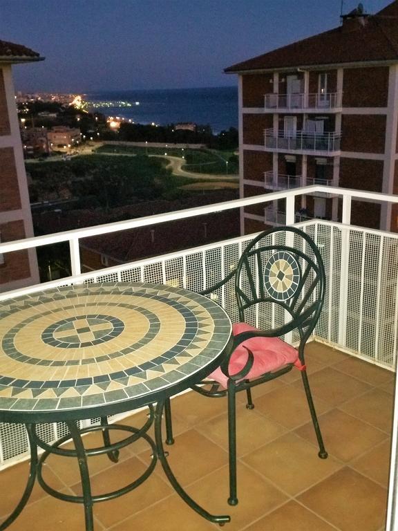 Helena Seaview & Beach-Apartment Montgat Eksteriør bilde